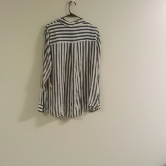 PLUS SIZE DRESS SHIRT - Picture 2 of 2